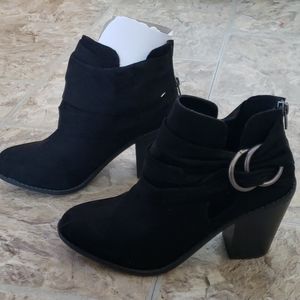 Black ankle bootie